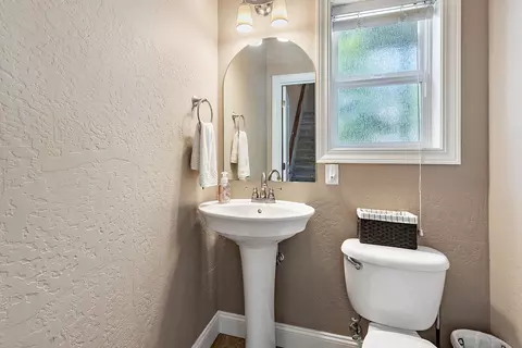 809 N Haskell St, Central Point, OR 97502 photo 17