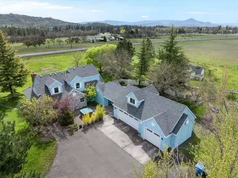 1001 Juliet St, White City, OR 97503
