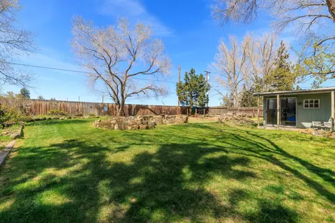 62995 Clyde Ln, Bend, OR 97701 photo 32