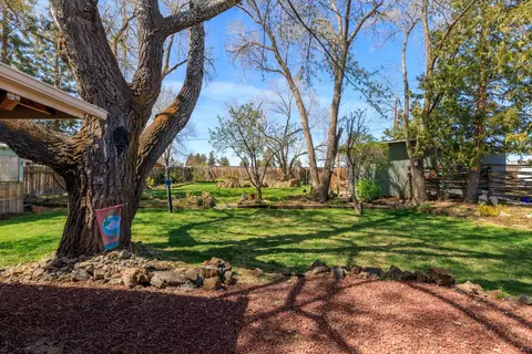62995 Clyde Ln, Bend, OR 97701 photo 27