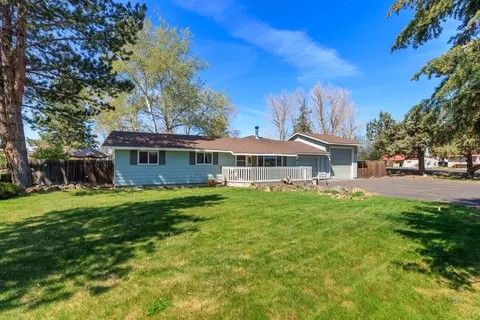 62995 Clyde Ln, Bend, OR 97701 photo 2