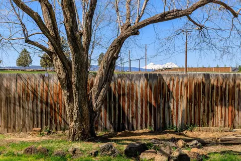 62995 Clyde Ln, Bend, OR 97701 photo 41
