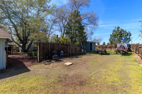 62995 Clyde Ln, Bend, OR 97701 photo 43