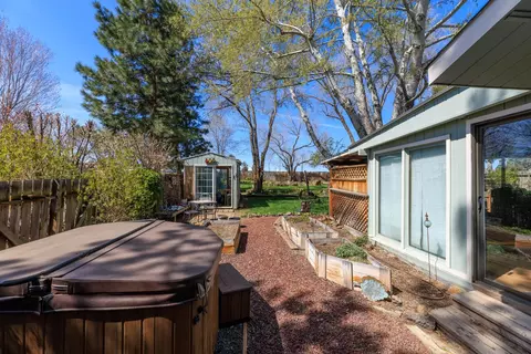 62995 Clyde Ln, Bend, OR 97701 photo 38