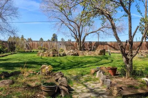 62995 Clyde Ln, Bend, OR 97701 photo 29