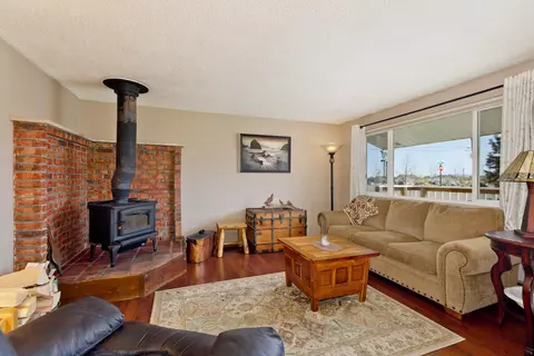 62995 Clyde Ln, Bend, OR 97701 photo 4