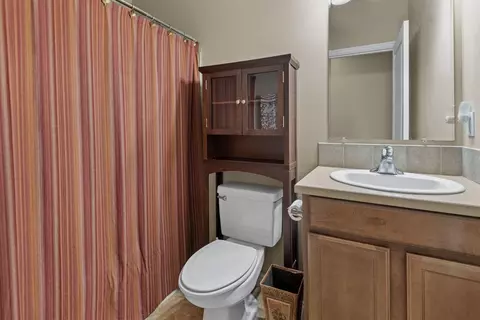 Bath - 60898 Garrison Dr, Bend, OR 97702 photo 2 of 2