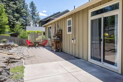 Exterior - 60898 Garrison Dr, Bend, OR 97702 photo 3 of 9