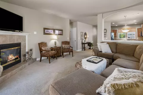 Living - 60898 Garrison Dr, Bend, OR 97702 photo 2 of 2