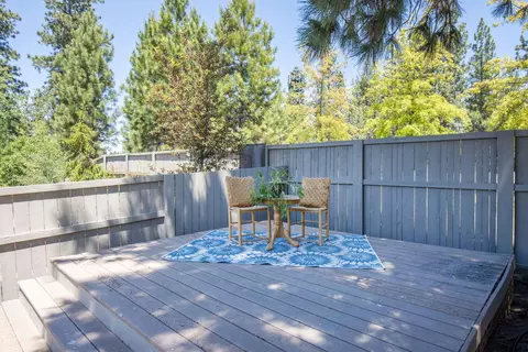 Exterior - 60898 Garrison Dr, Bend, OR 97702 photo 7 of 9