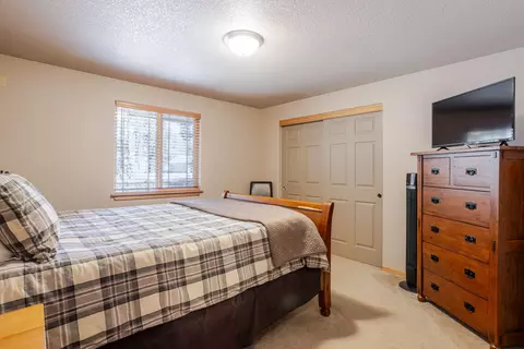 Bedroom - 17119 Norwalk Rd, Bend, OR 97707 photo 5 of 7