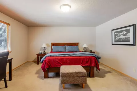 Bedroom - 17119 Norwalk Rd, Bend, OR 97707 photo 1 of 7