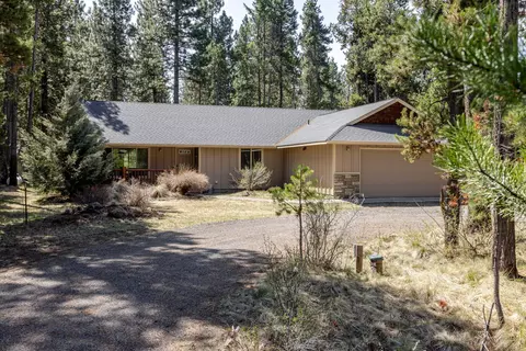 Exterior - 17119 Norwalk Rd, Bend, OR 97707 photo 6 of 7