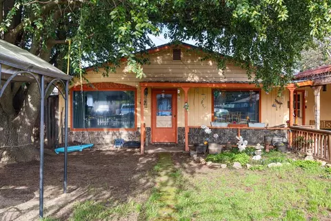 32 Chestnut Ave, Medford, OR 97501