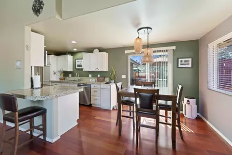 2379 Mountain Willow Dr, Bend, OR 97701 photo 8