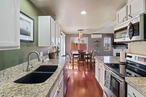 2379 Mountain Willow Dr, Bend, OR 97701 photo 11