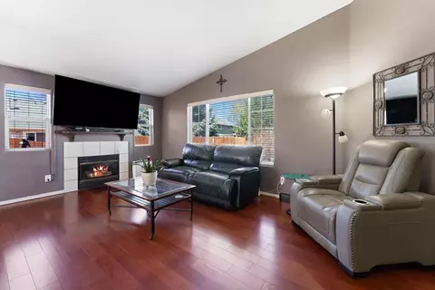 2379 Mountain Willow Dr, Bend, OR 97701 photo 5