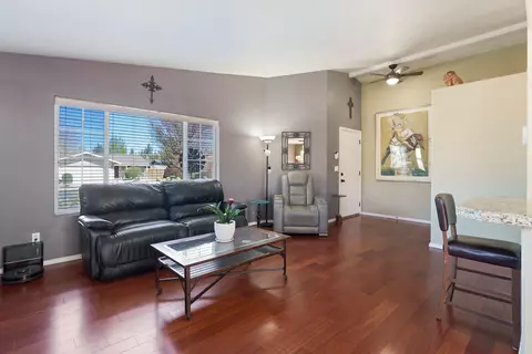 2379 Mountain Willow Dr, Bend, OR 97701 photo 6