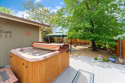 2379 Mountain Willow Dr, Bend, OR 97701 photo 23