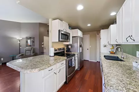 2379 Mountain Willow Dr, Bend, OR 97701 photo 10