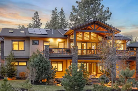 2873 NW Perlette Ln, Bend, OR 97703