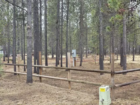 54615 Gray Squirrel Dr, Bend, OR 97707