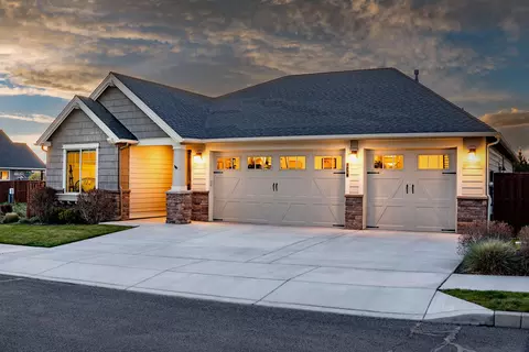 939 NE Hudspeth Cir, Prineville, OR 97754