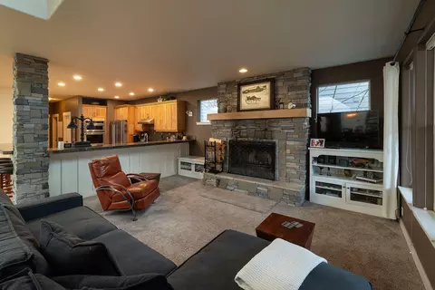 319 NW Flagline Dr, Bend, OR 97703