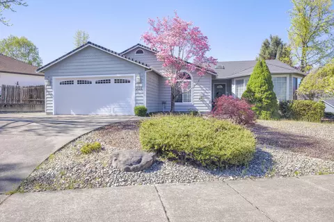 1498 Brittany Ct, Grants Pass, OR 97527