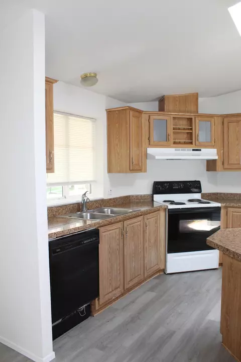 633 E Archwood Dr #74, Eagle Point, OR 97524 photo 8