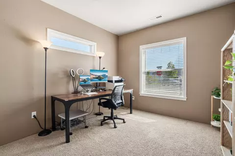 902 Crystal Dr, Eagle Point, OR 97524 photo 12