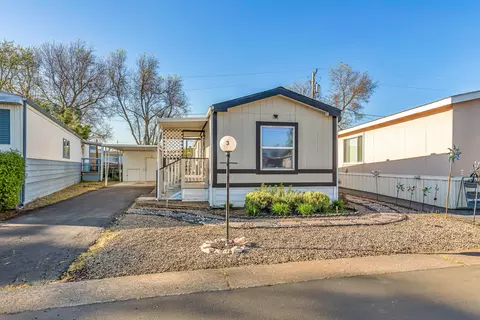 2385 Table Rock Rd #SPC 3, Medford, OR 97501