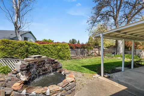 633 Libby St, Central Point, OR 97502 photo 17