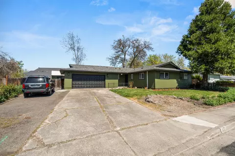 633 Libby St, Central Point, OR 97502 photo 20
