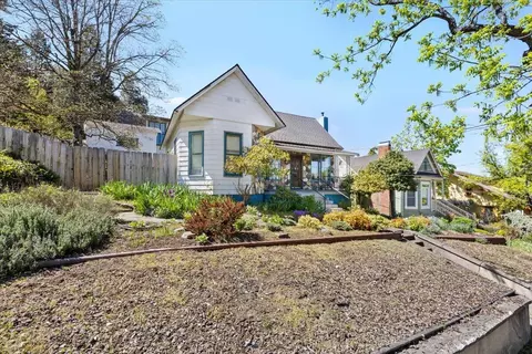 71 Gresham St, Ashland, OR 97520 photo 3