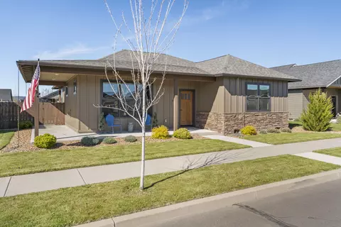 1301 NE Boxcar Dr, Prineville, OR 97754
