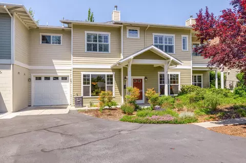 820 Satsuma Ct, Ashland, OR 97520