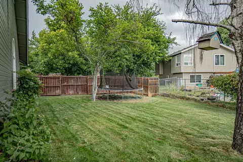 609 Crystal Dr, Eagle Point, OR 97524 photo 14