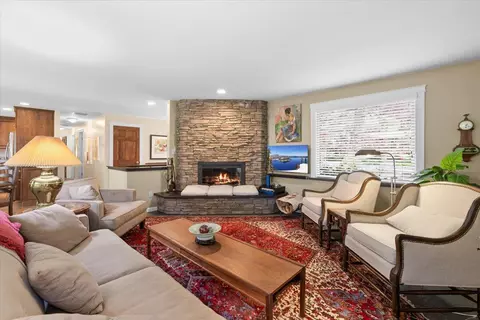 109 Kensington, Medford, OR 97504