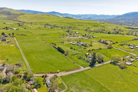 myer creek road, Ashland, OR 97520