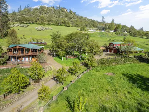 15050 Hwy 62, Eagle Point, OR 97524