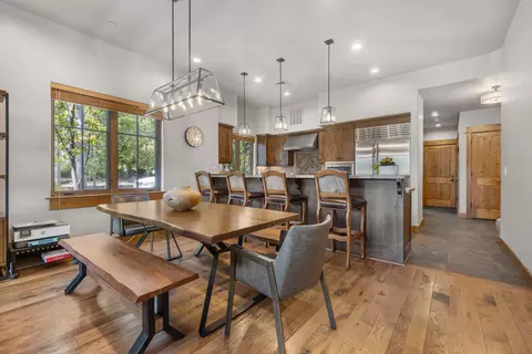 Dining - 23055 Nicklaus Dr UNIT 501 A/B, Bend, OR 97701 photo 2 of 2