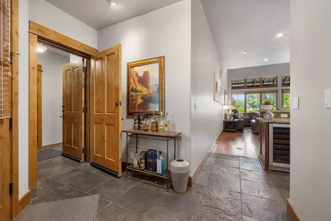 Entry Way - 23055 Nicklaus Dr UNIT 501 A/B, Bend, OR 97701 photo 1 of 2
