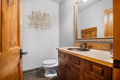 Bath - 23055 Nicklaus Dr UNIT 501 A/B, Bend, OR 97701 photo 1 of 6