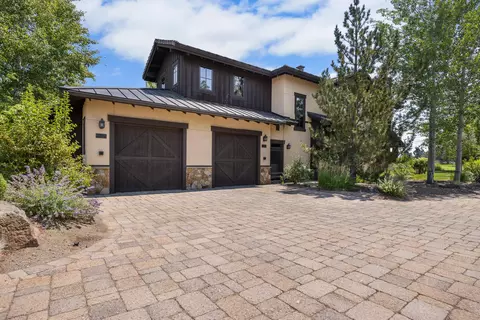 23055 Nicklaus Dr UNIT 501 A/B, Bend, OR 97701