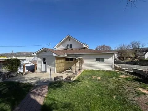304 E Main St, John Day, OR 97845 photo 2