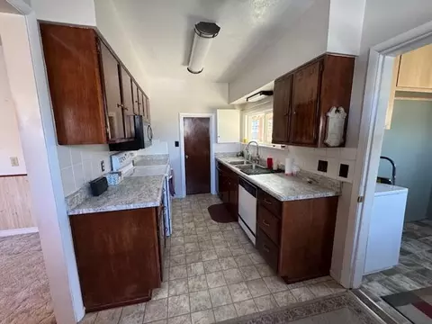 304 E Main St, John Day, OR 97845 photo 3