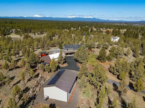 View/Area - 21850 Butte Ranch Rd, Bend, OR 97702 photo 4 of 9