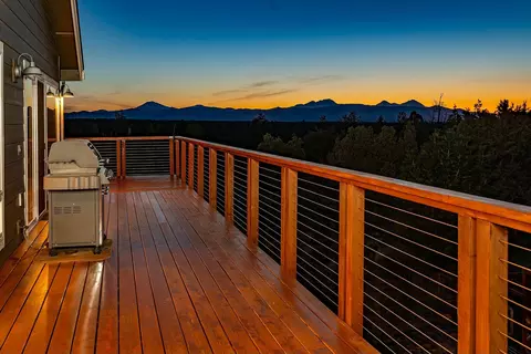 Exterior - 21850 Butte Ranch Rd, Bend, OR 97702 photo 4 of 16