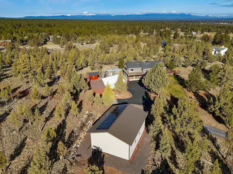 View/Area - 21850 Butte Ranch Rd, Bend, OR 97702 photo 7 of 9